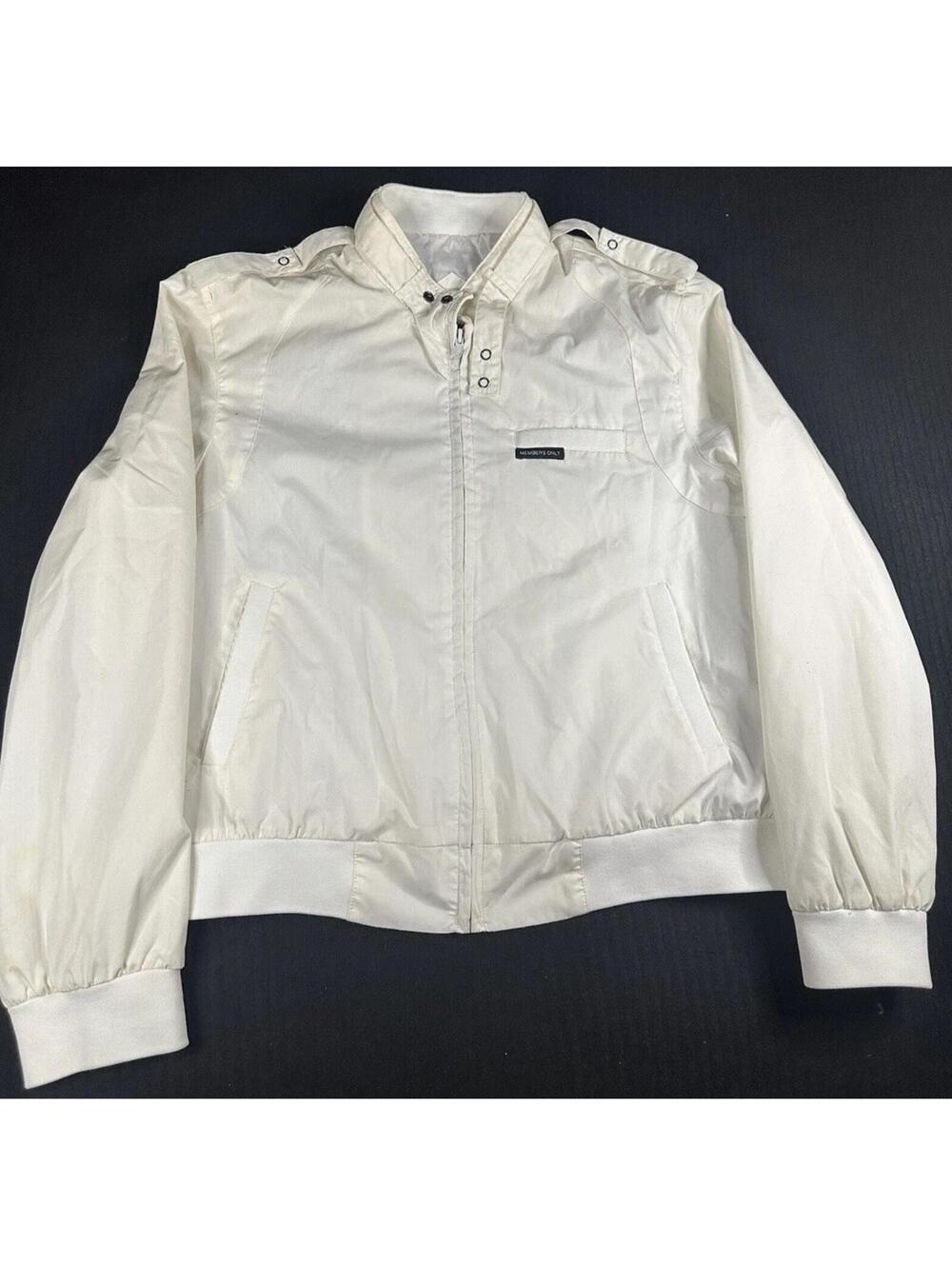 ✨🧥 Vintage Members Only 80’s, 90’s Ivory Bomber Jacket Sz M 🧥✨